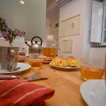 Seaside Family Townhouse - 100m From The Sea! Cascais