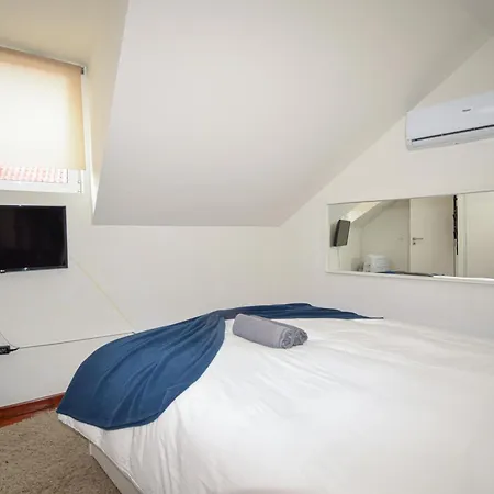 Seaside Family Townhouse - 100m From The Sea! アパート カスカイス