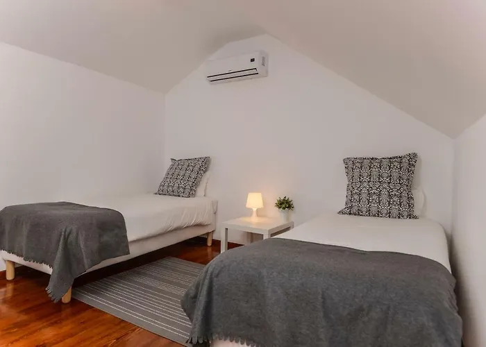 Seaside Family Townhouse - 100m From The Sea! * Cascais