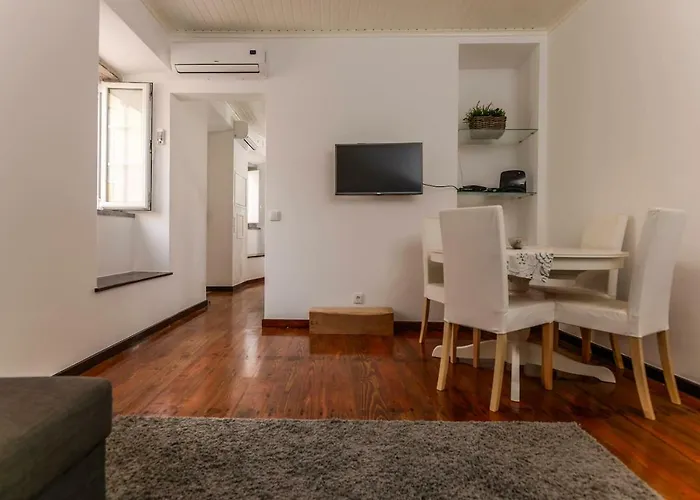 شقة Seaside Family Townhouse - 100m From The Sea!